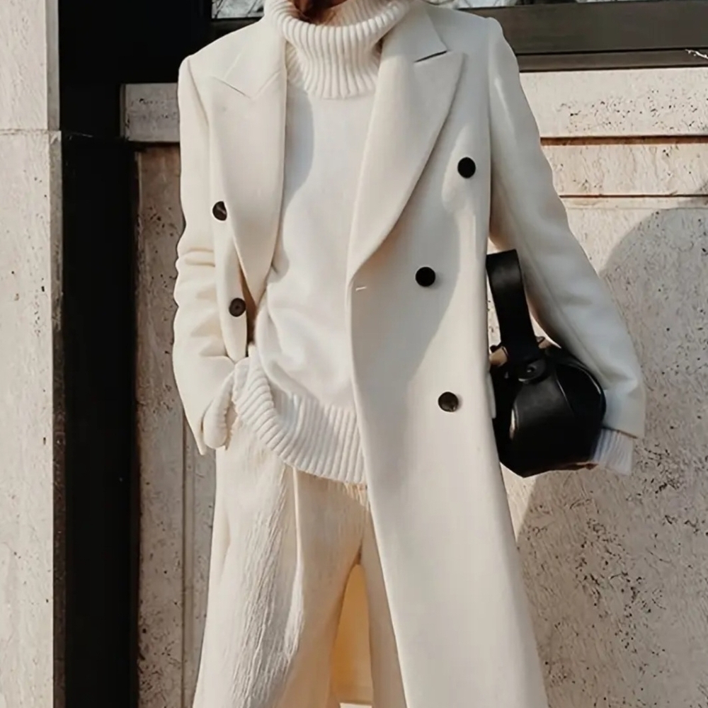 Chic White Double-Breasted Women's Blazer